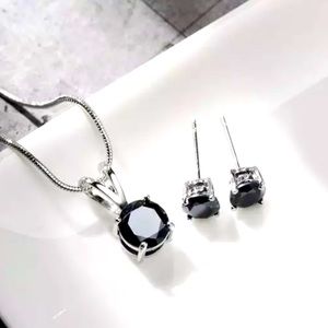 ONYX  BLACK EARRINGS AND NECKLACE SET